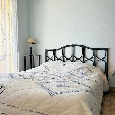 Апартаменты 2 Pieces, 4 Couchages - Terrasse, Parking, Proche - - Fr-1-251-543