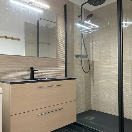 2 Pièces, 4 Couchages - Terrasse, Parking, Proche - - Fr-1-251-543 Appartement