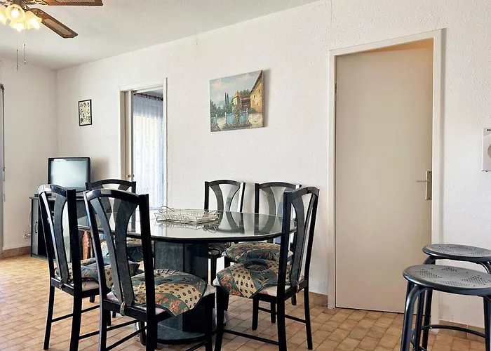 2 Pieces, 4 Couchages - Terrasse, Parking, Proche - - Fr-1-251-543 Apartman Le Lavandou